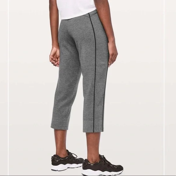 Lululemon Light Strides Crop Pants size 12 - Picture 8 of 10